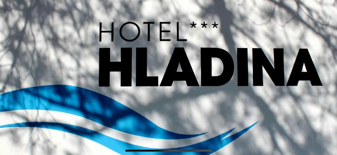 Hotel Hladina Nebrich Bagian luar foto